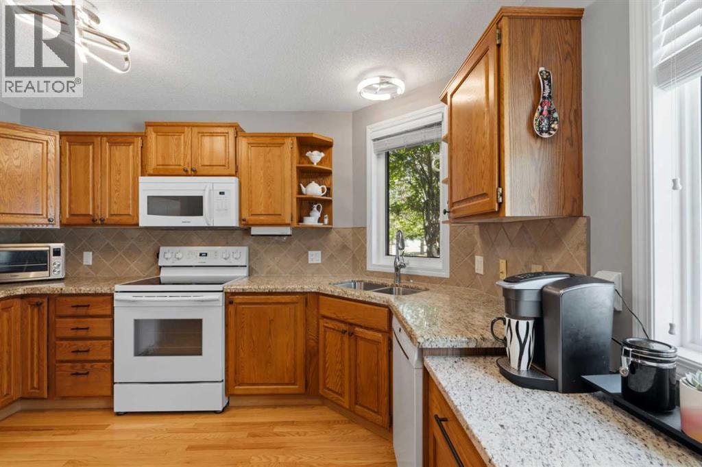 42 Douglasbank Gardens SE — photo 4