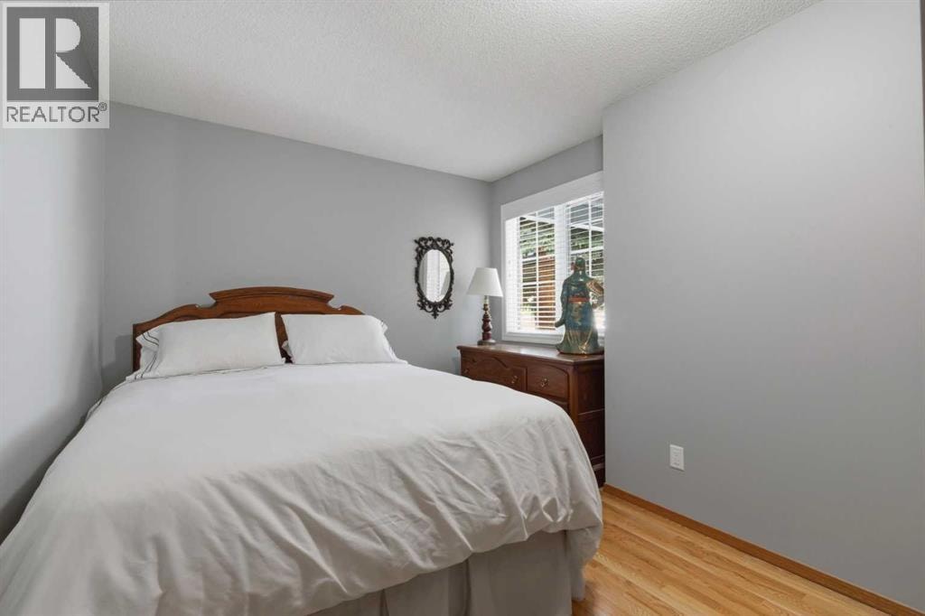 42 Douglasbank Gardens SE — photo 16