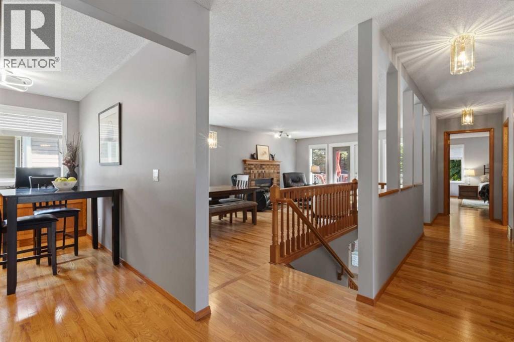42 Douglasbank Gardens SE — photo 3