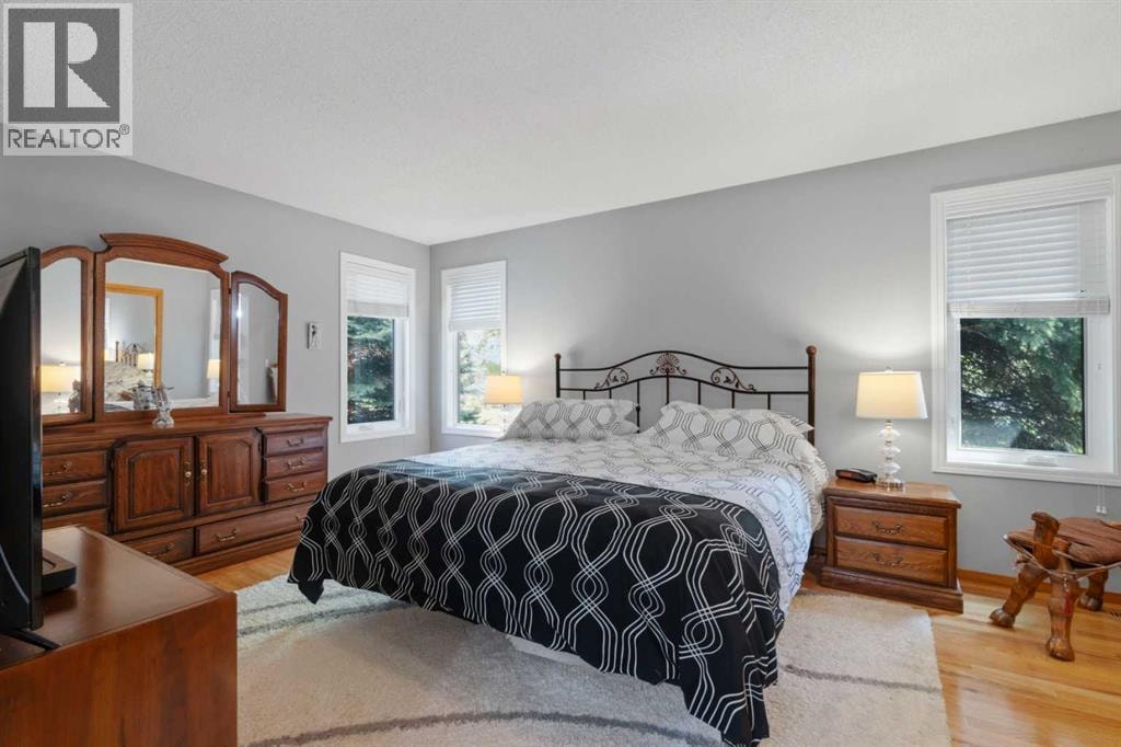42 Douglasbank Gardens SE — photo 12