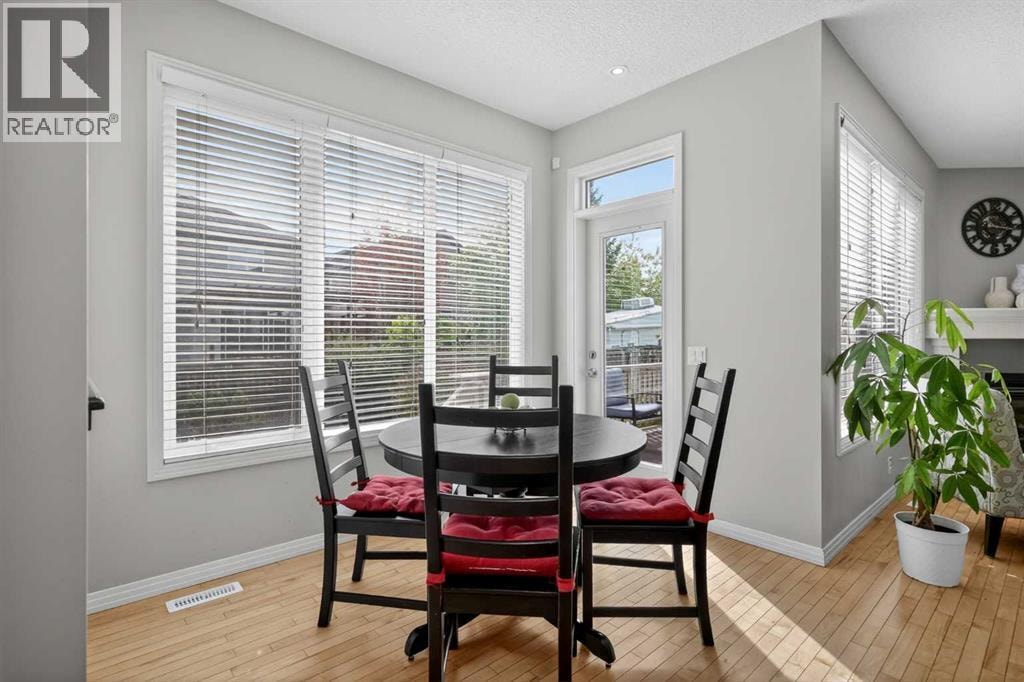 125 Cranleigh Park SE — photo 3