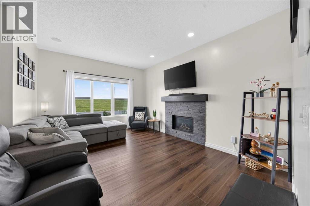 665 Copperpond Boulevard SE — photo 13