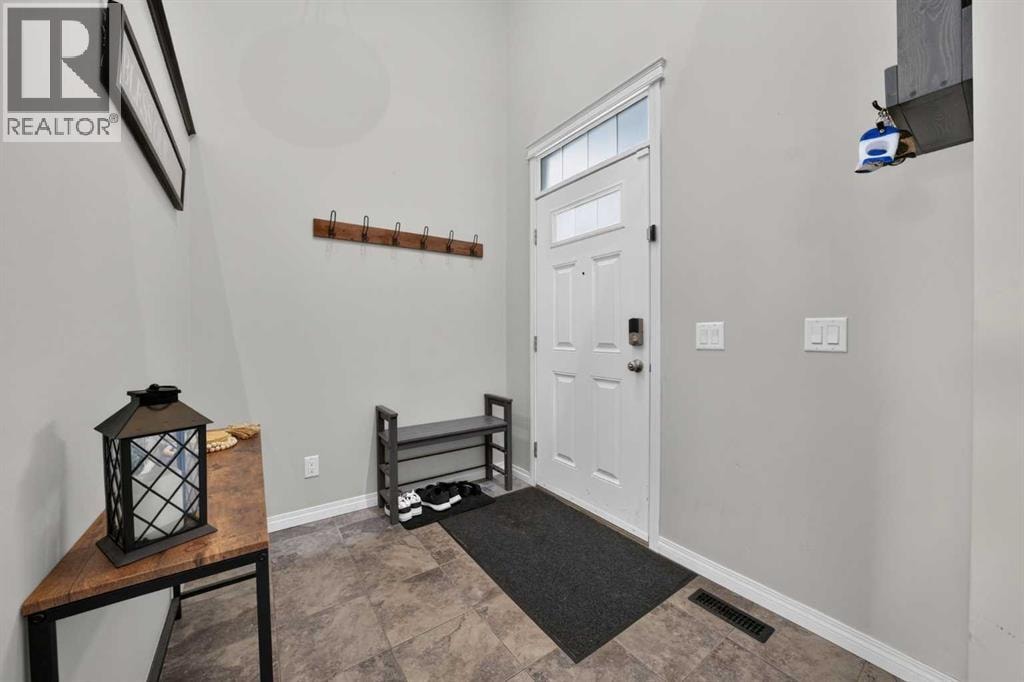 665 Copperpond Boulevard SE — photo 2