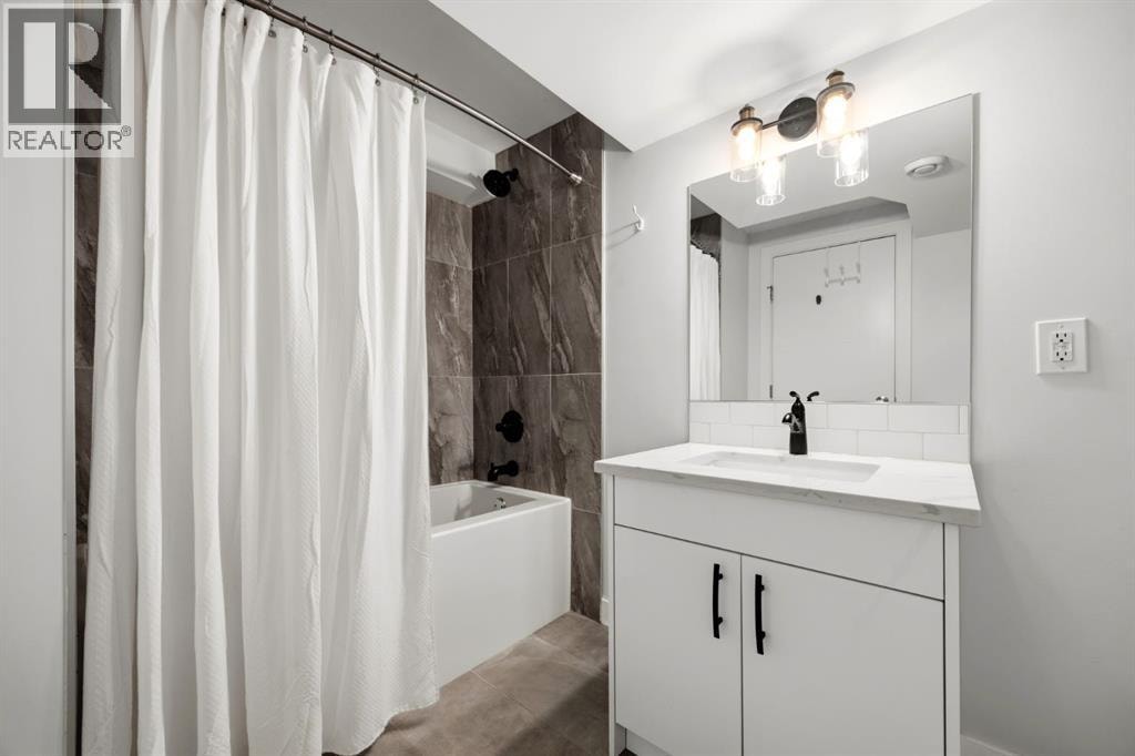 723 75 Avenue SW — photo 28