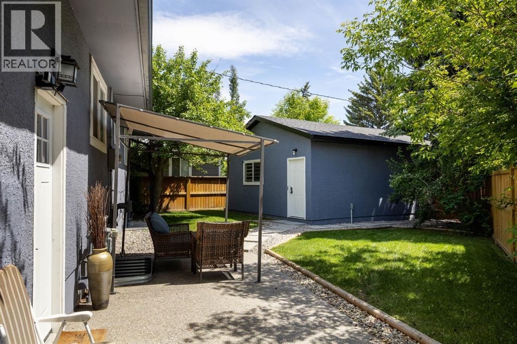 723 75 Avenue SW — photo 10