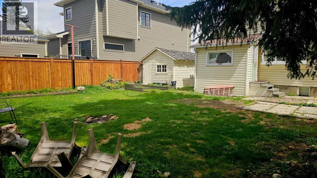 2115 10 Street NW — photo 8