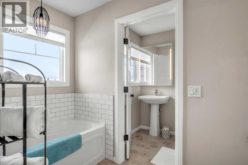 704 Stonehaven Drive — photo 32
