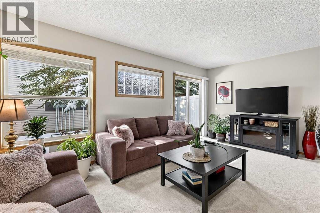 245 Millview Green SW — photo 3