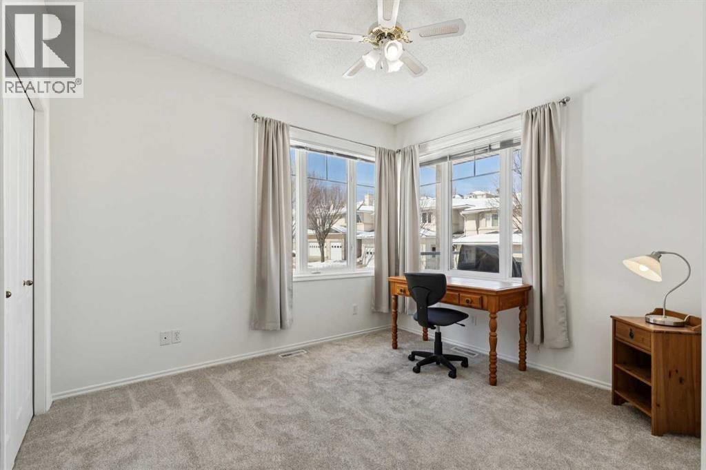 40 Edgeridge Terrace NW — photo 11