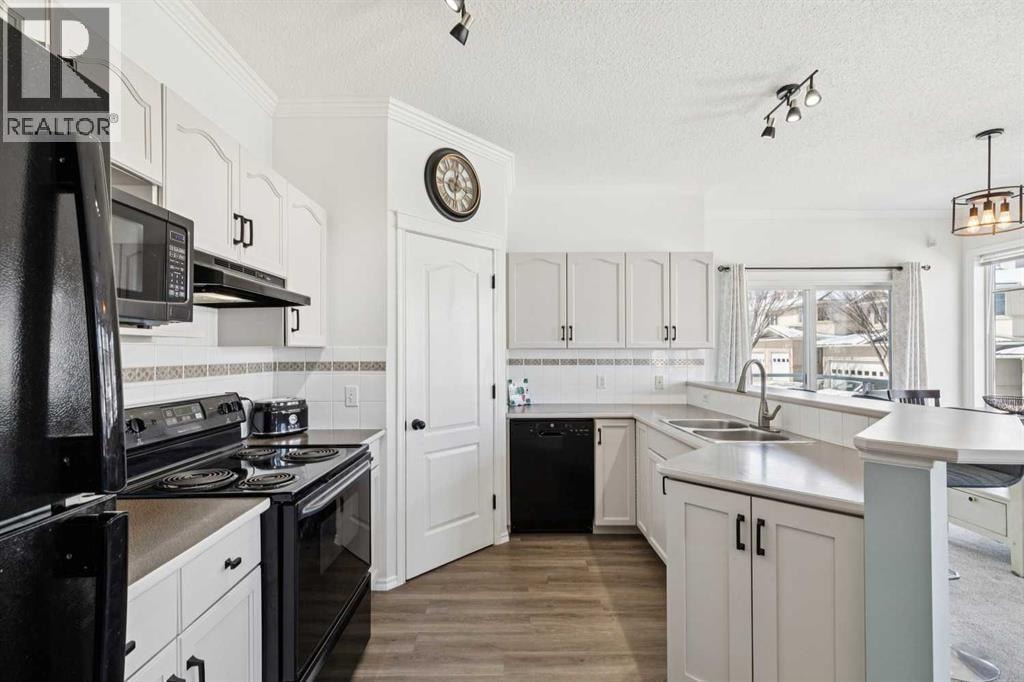 40 Edgeridge Terrace NW — photo 3