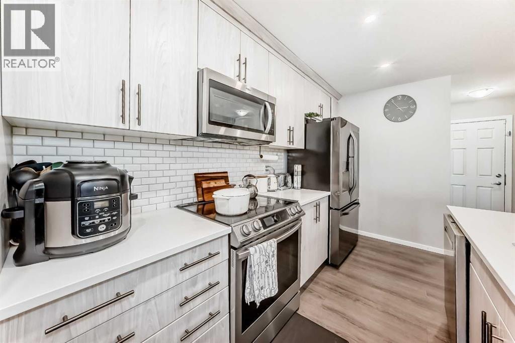1283 140 Avenue NW — photo 9