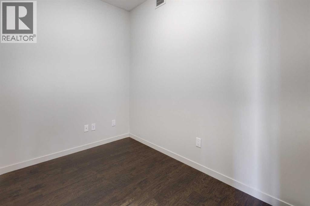 1204, 604 East Lake Boulevard NE — photo 31