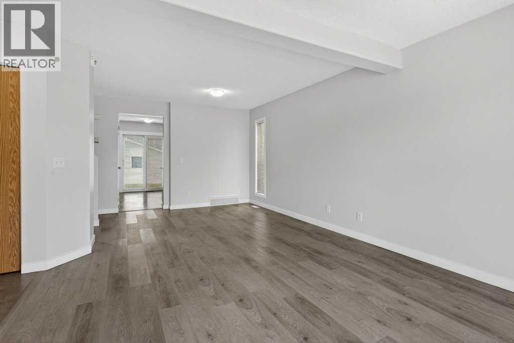 35 Martinview Crescent NE — photo 5