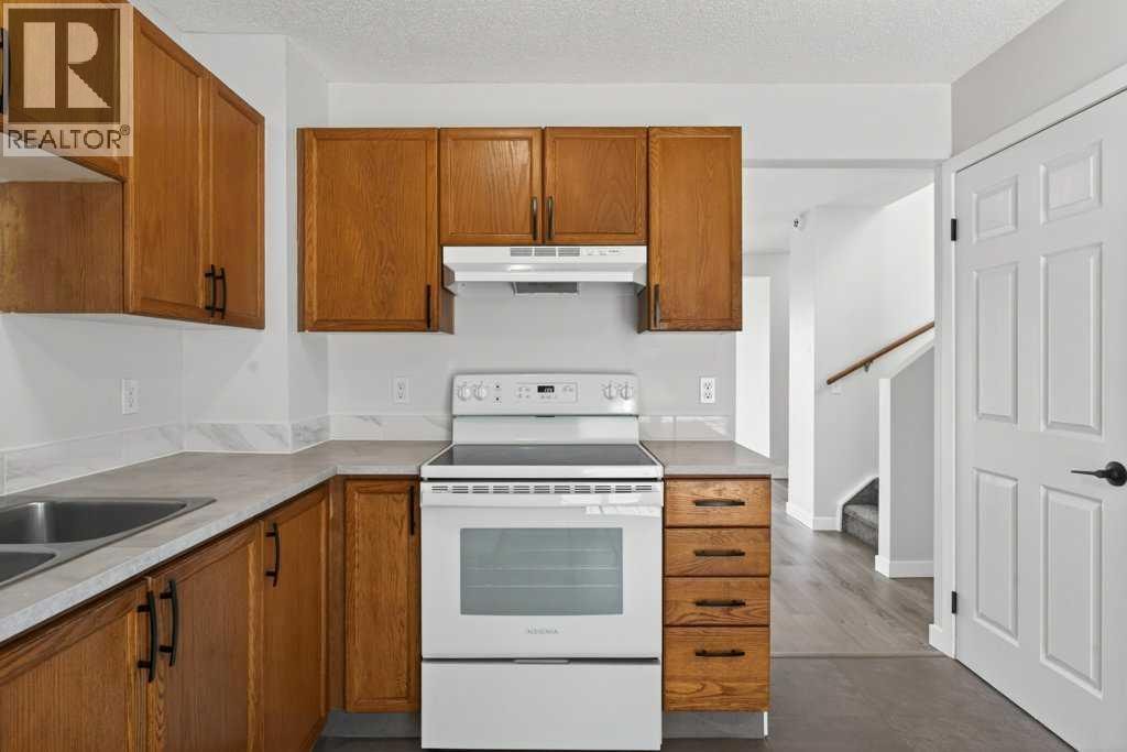 35 Martinview Crescent NE — photo 12