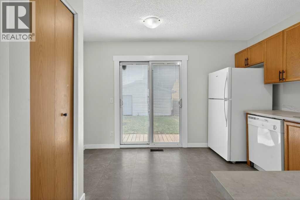 35 Martinview Crescent NE — photo 10