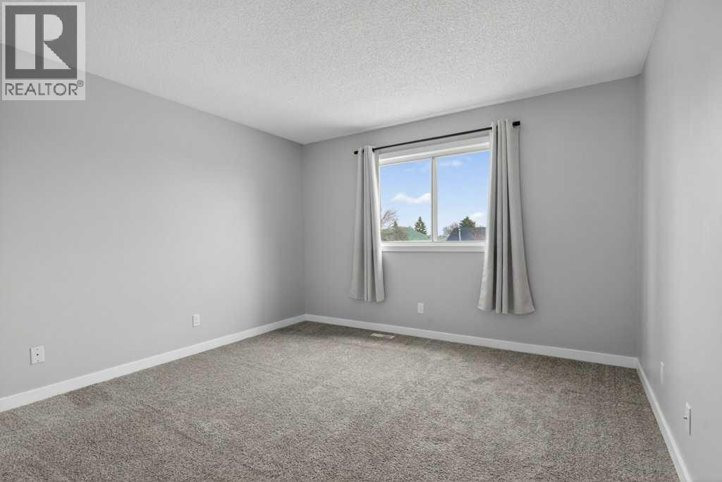 35 Martinview Crescent NE — photo 23