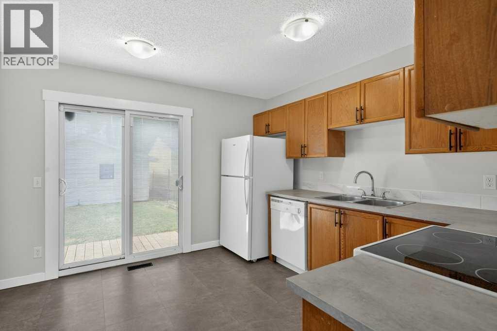 35 Martinview Crescent NE — photo 9