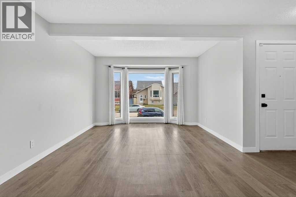 35 Martinview Crescent NE — photo 3