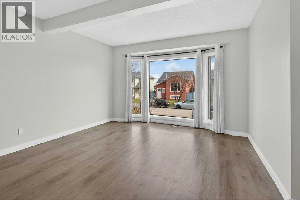 35 Martinview Crescent NE — photo 4