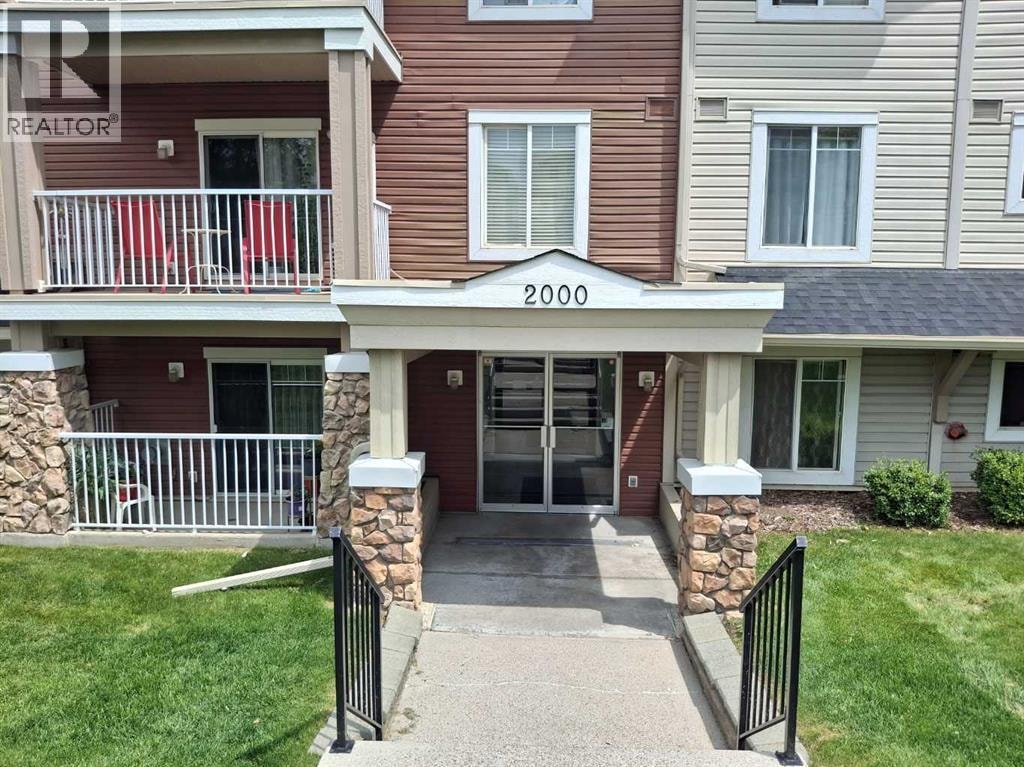 2201, 70 Panamount Drive NW — photo 2