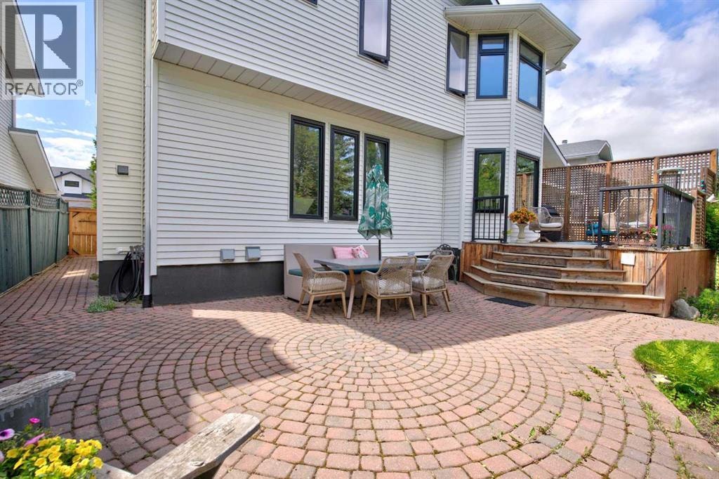 76 Edgepark Road NW — photo 4