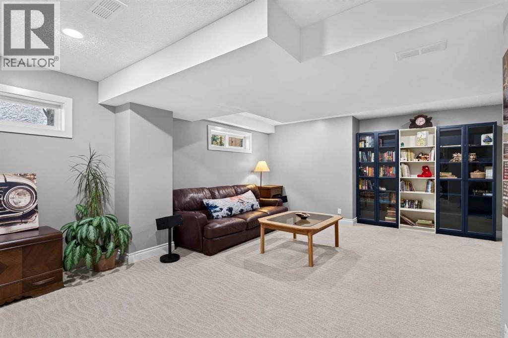 76 Edgepark Road NW — photo 35