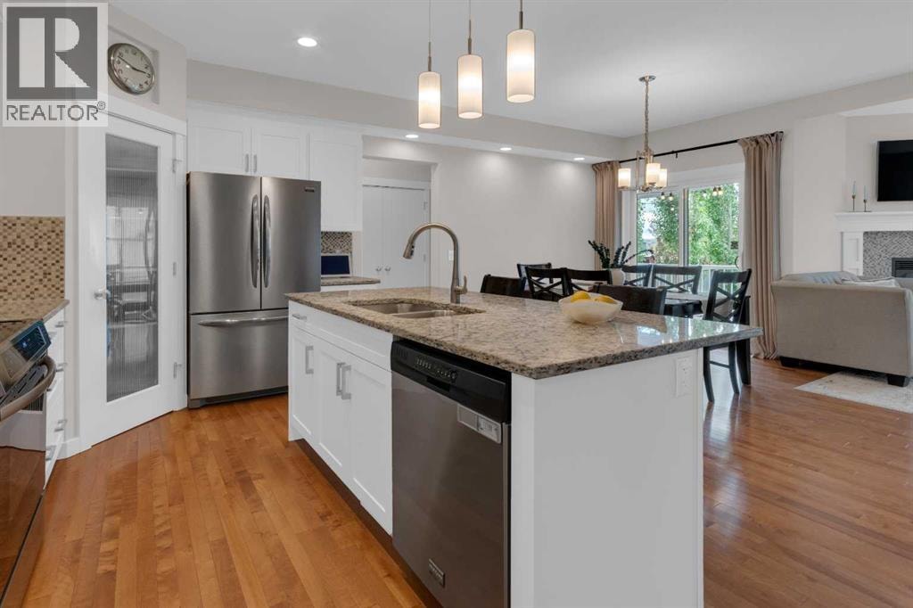 1373 Ravenswood Drive SE — photo 4