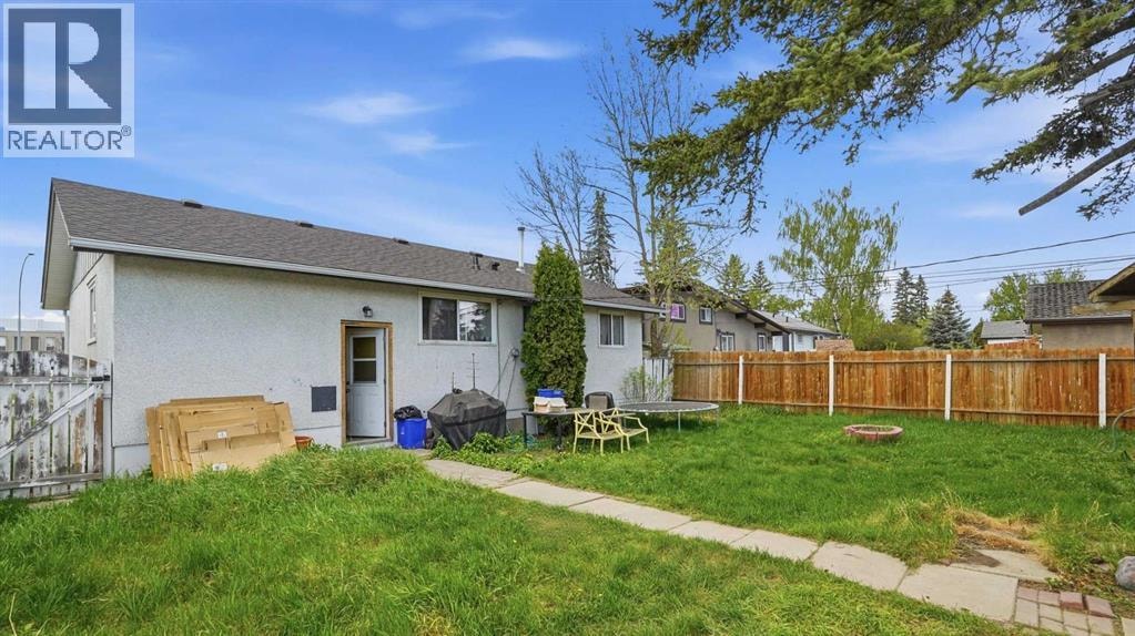 9032 Fairmount Drive SE — photo 5