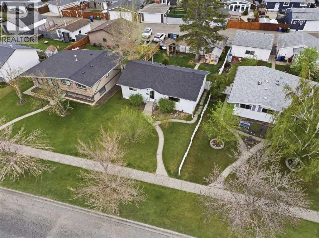 9032 Fairmount Drive SE — photo 8
