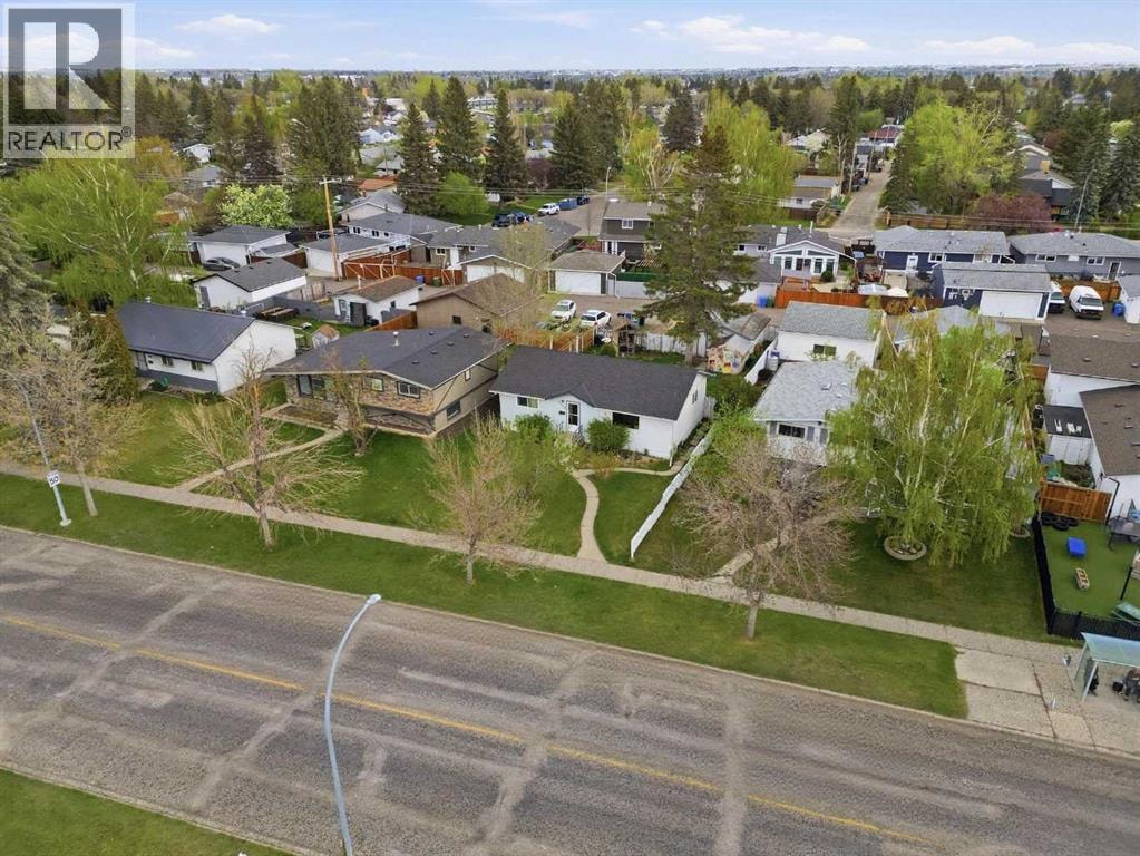 9032 Fairmount Drive SE — photo 13