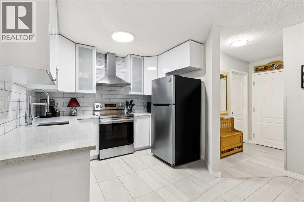 412, 30 Sierra Morena Mews SW — photo 5