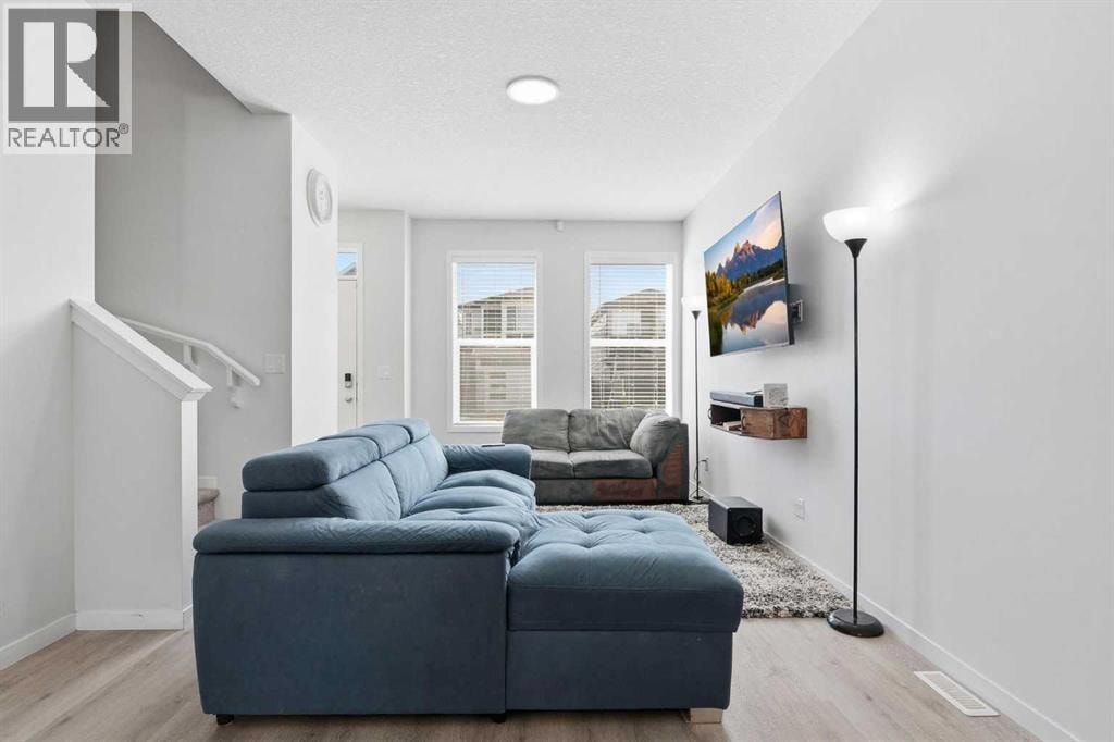 200 Corner Meadows Way NE — photo 3