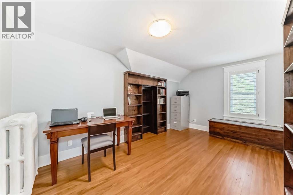 4112 8 Street SW — photo 38