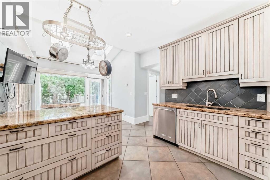 4112 8 Street SW — photo 19
