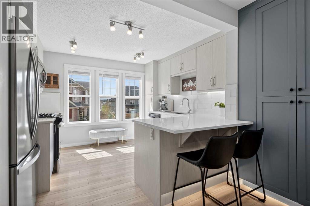 228 Cranbrook Square SE — photo 8