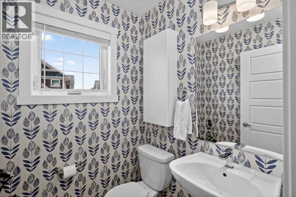 228 Cranbrook Square SE — photo 12