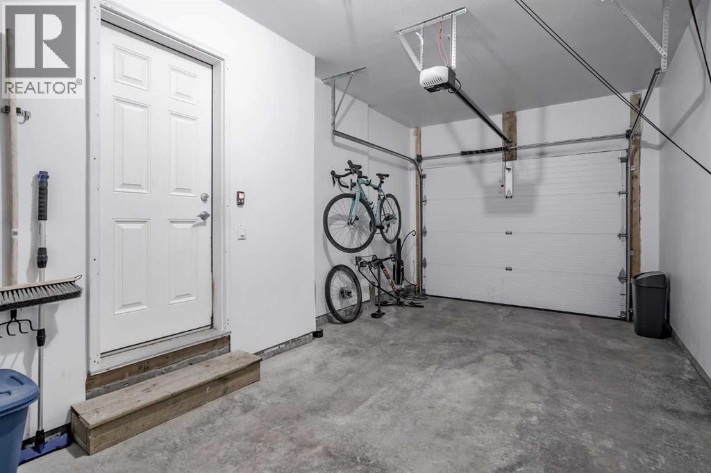 228 Cranbrook Square SE — photo 31