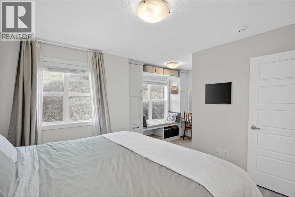 228 Cranbrook Square SE — photo 14