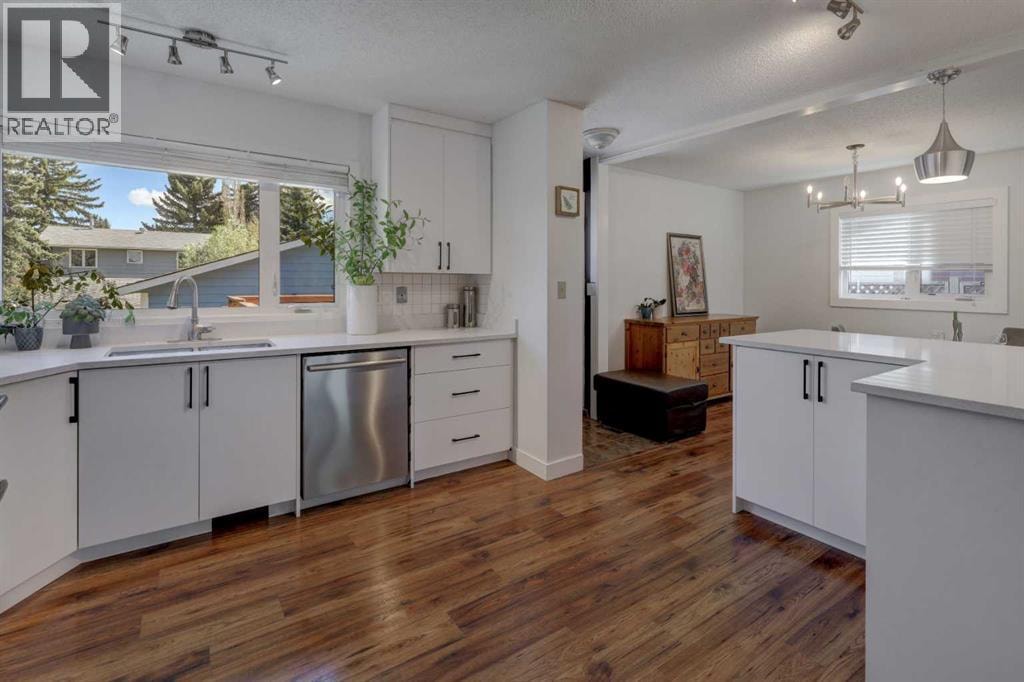 460 Parkridge Crescent SE — photo 9