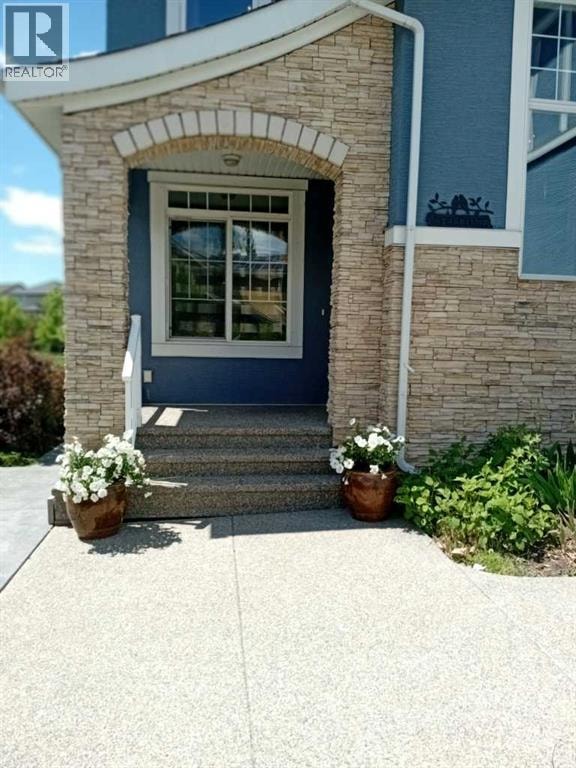 136 STONEMERE Close — photo 3