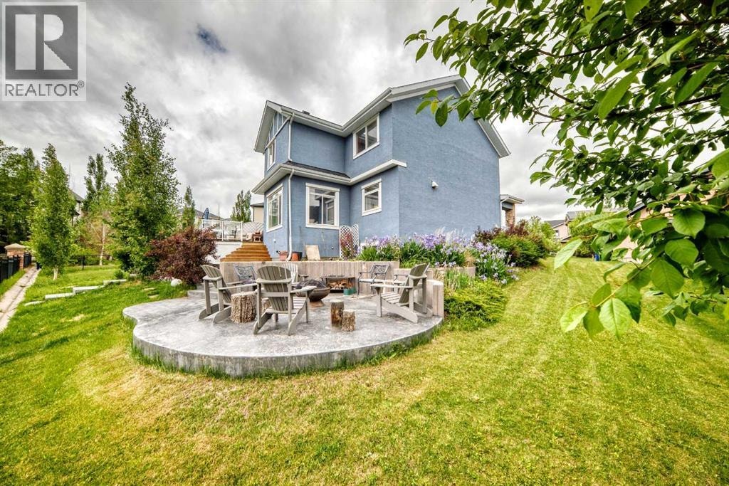 136 STONEMERE Close — photo 33