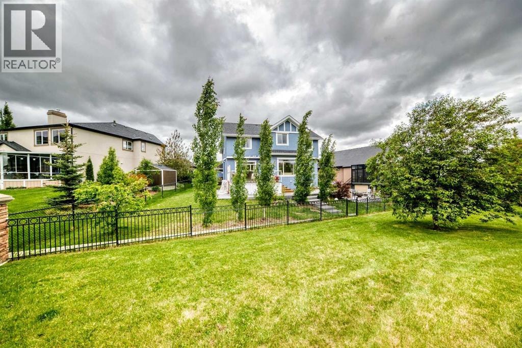 136 STONEMERE Close — photo 39