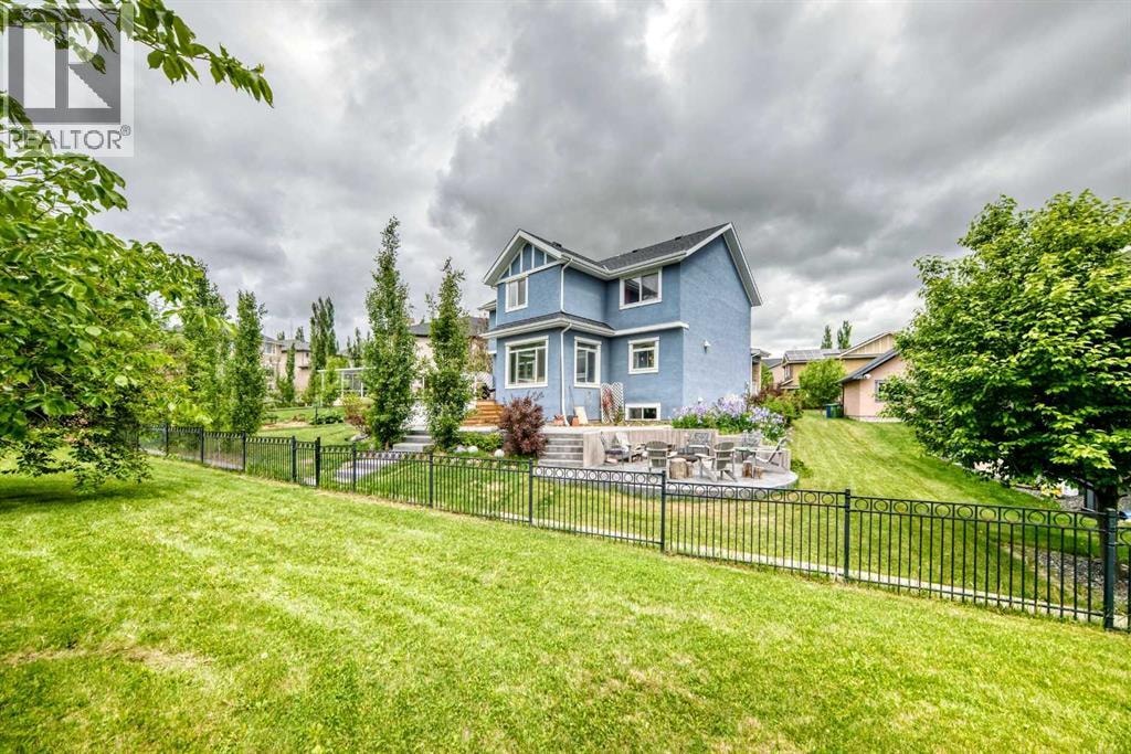 136 STONEMERE Close — photo 40