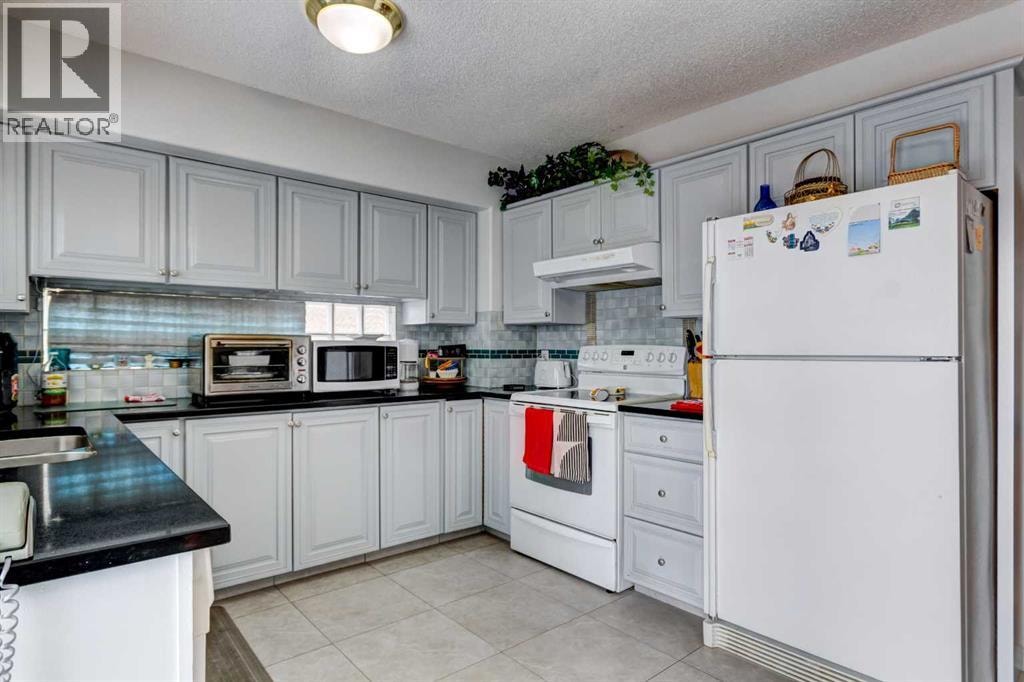 38 Millbank Hill SW — photo 11