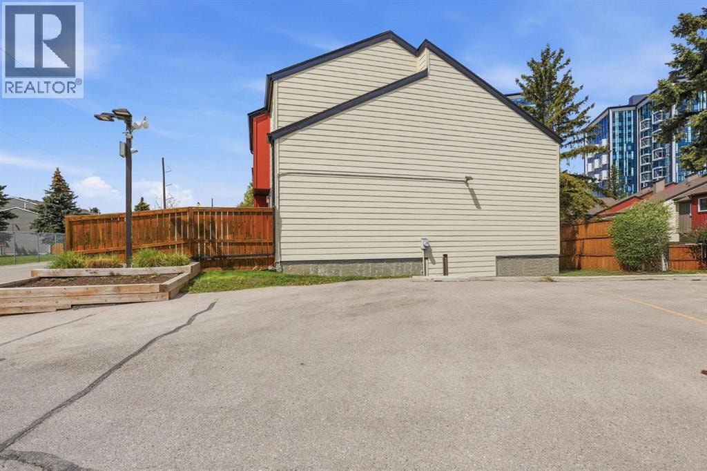 100, 4740 Dalton Drive NW — photo 23