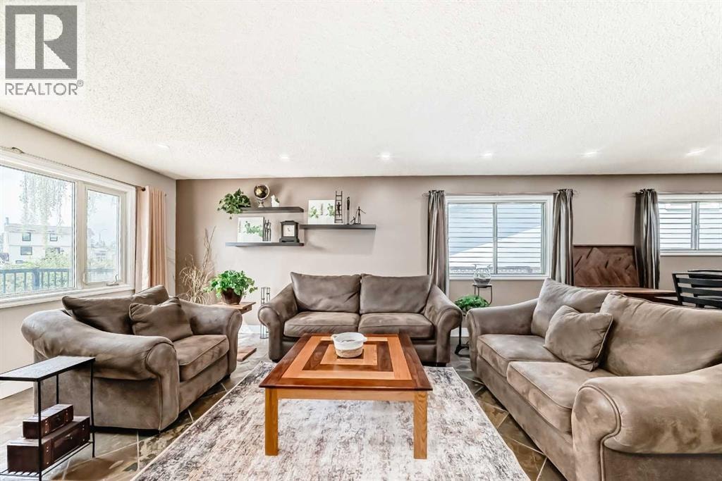 11 Huntstrom Place NE — photo 4