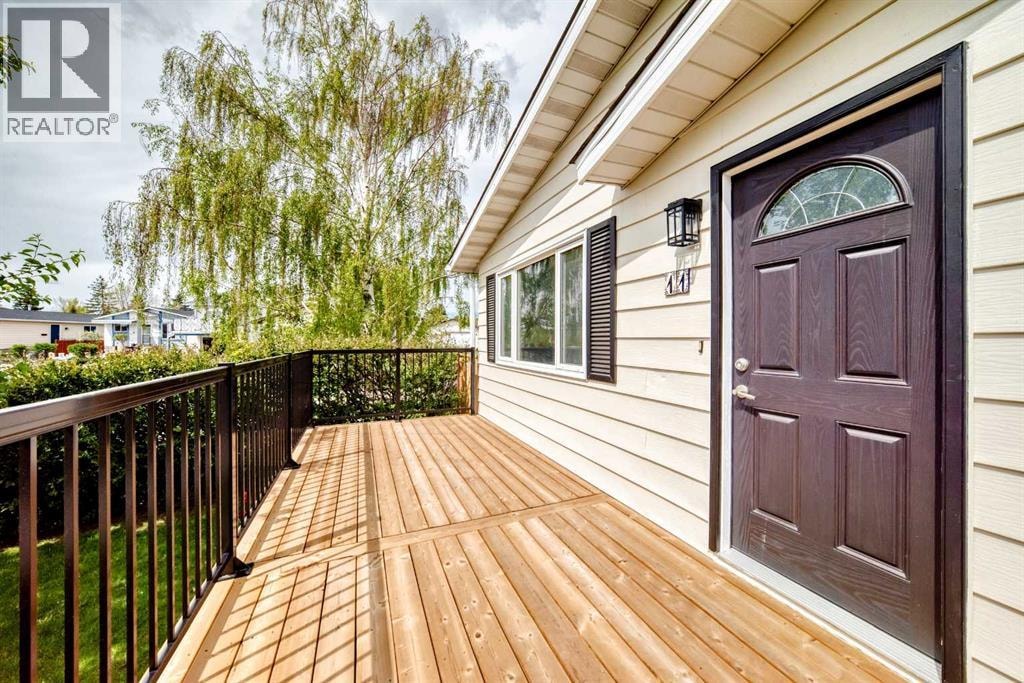 11 Huntstrom Place NE — photo 3