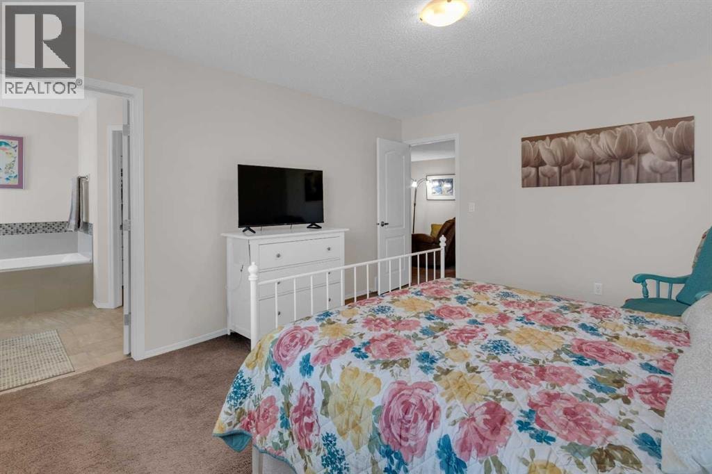 28 Cranarch Crescent SE — photo 14