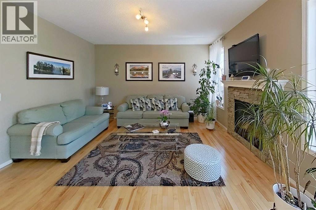 28 Cranarch Crescent SE — photo 8