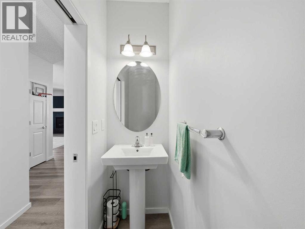 62 Yorkstone Heath SW — photo 15